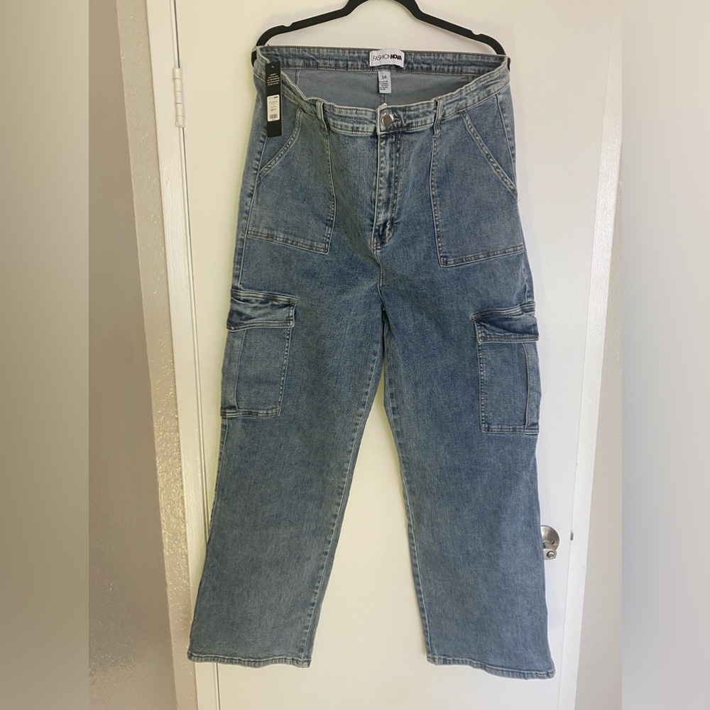 FashionNova plus size cargo jeans